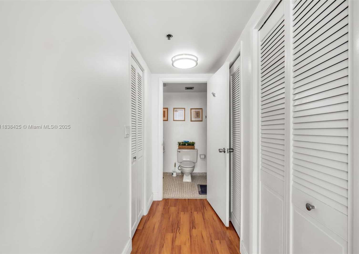 Small Image of 4001 HILLCREST DR #812, Hollywood Number 22