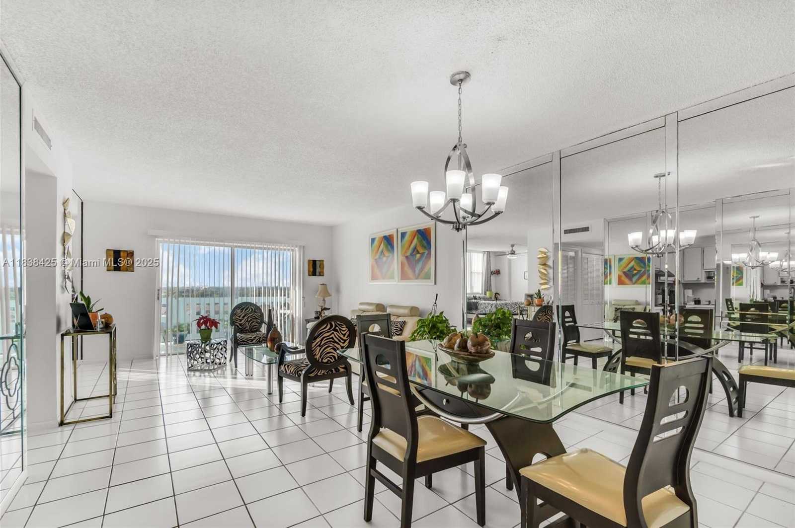 Small Image of 4001 HILLCREST DR #812, Hollywood Number 5
