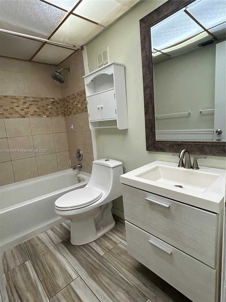 Small Image of 7480 NORTH WEST 17TH ST #305, Plantation Number 15