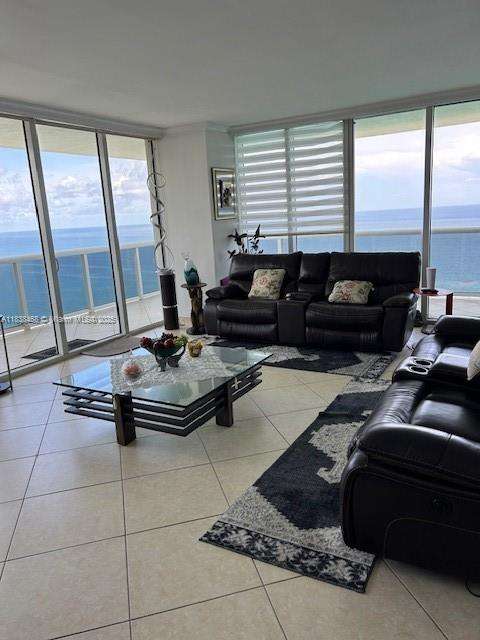 Small Image of 1830 SOUTH OCEAN DR #4501, Hallandale Beach Number 2