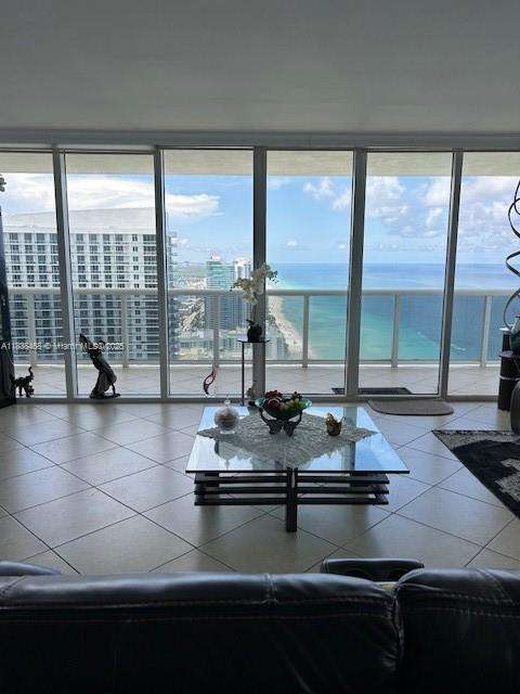 Small Image of 1830 SOUTH OCEAN DR #4501, Hallandale Beach Number 3