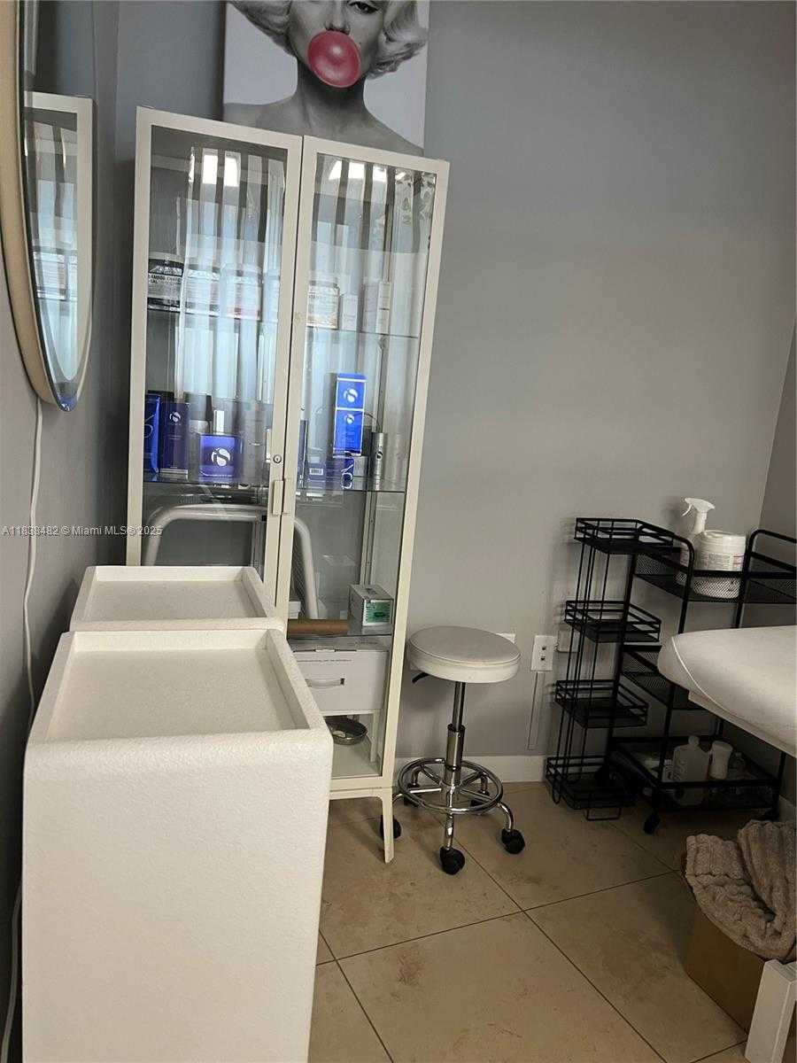 Small Image of 3250 NORTH EAST 1ST AVE #303, Miami Number 23