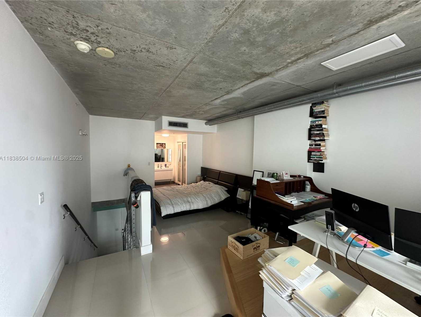 Small Image of 690 SOUTH WEST 1ST CT #1010, Miami Number 11