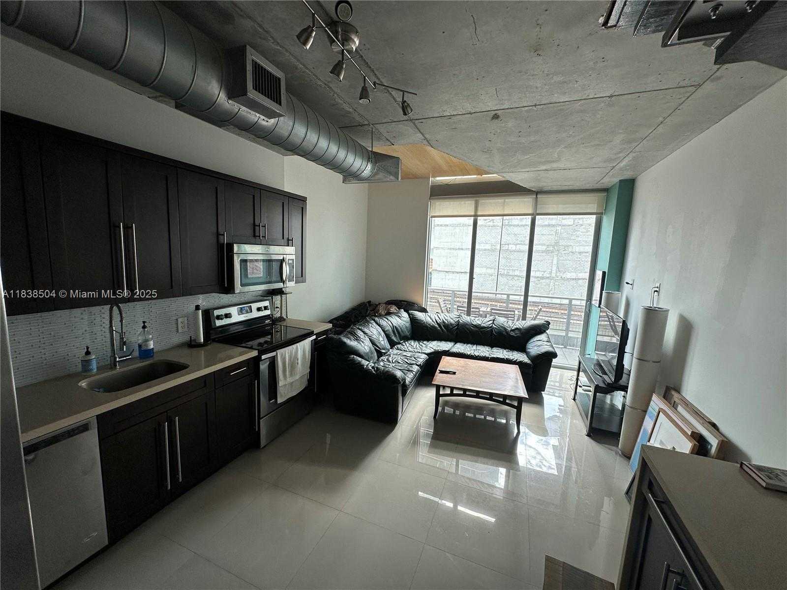 Small Image of 690 SOUTH WEST 1ST CT #1010, Miami Number 2