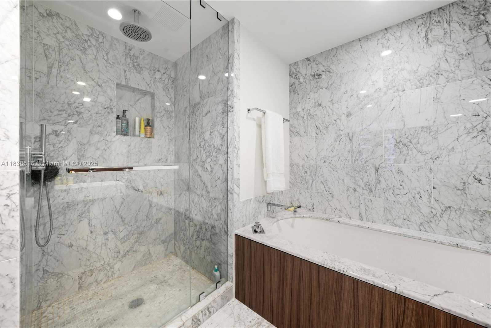 Small Image of 1000 BRICKELL PLZ #2805, Miami Number 13