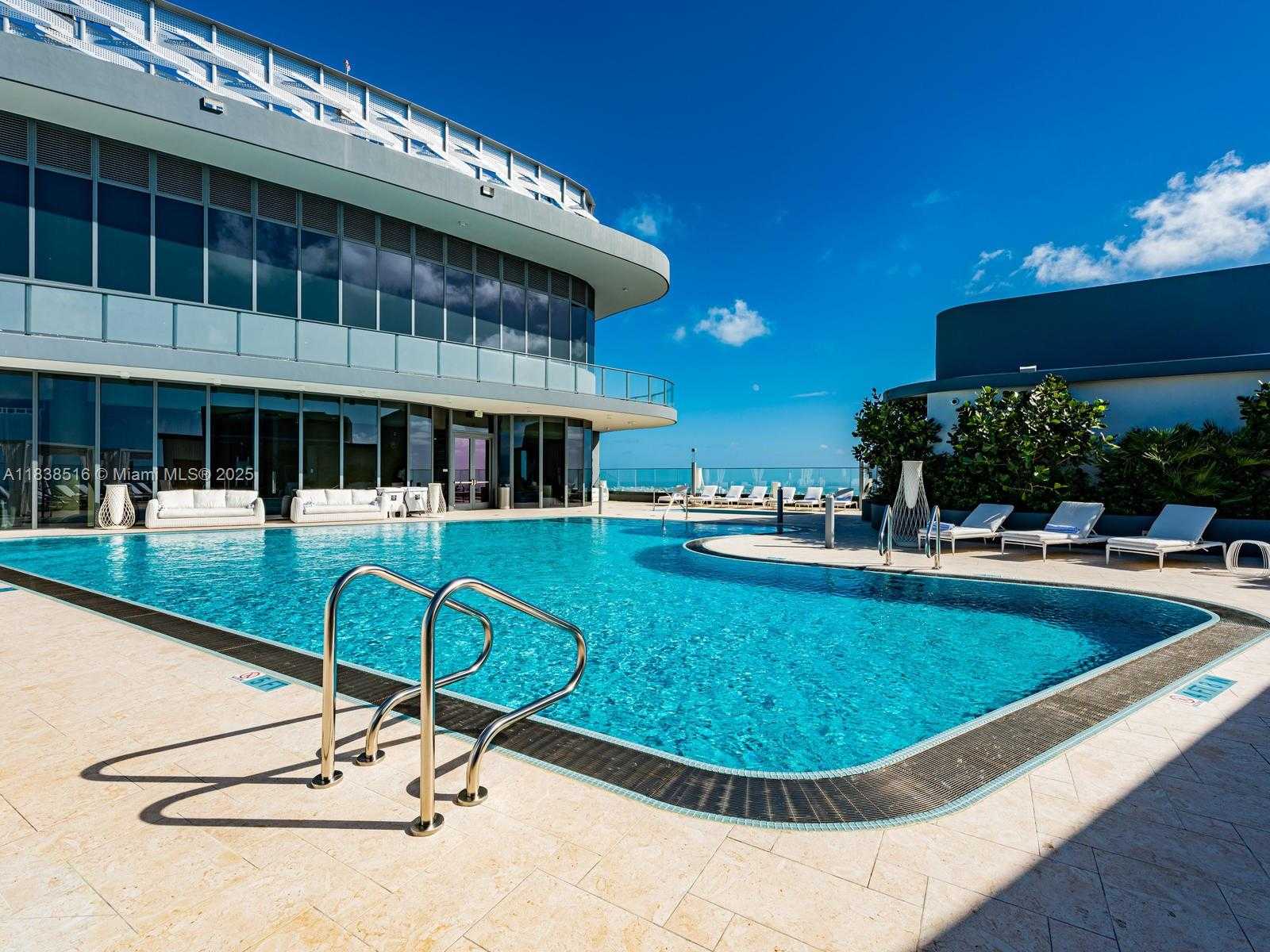 Small Image of 1000 BRICKELL PLZ #2805, Miami Number 19