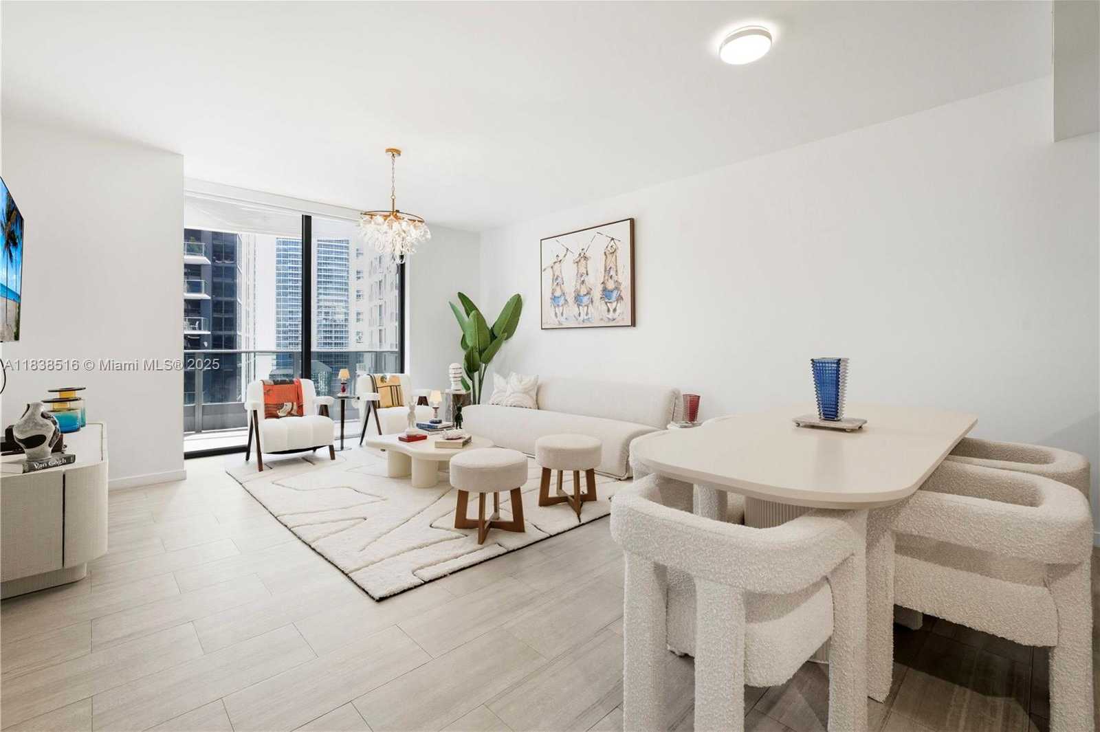 Small Image of 1000 BRICKELL PLZ #2805, Miami Number 2