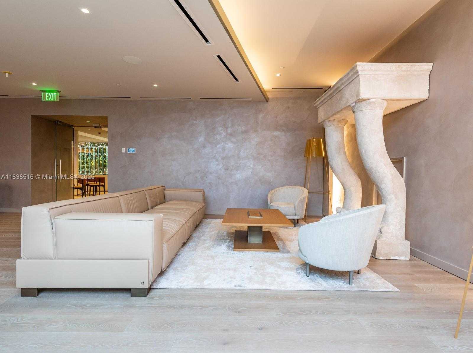 Small Image of 1000 BRICKELL PLZ #2805, Miami Number 31