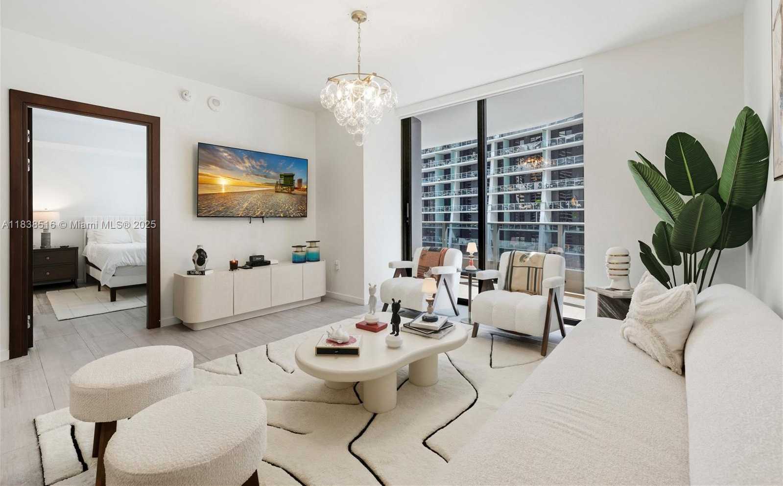 Small Image of 1000 BRICKELL PLZ #2805, Miami Number 4