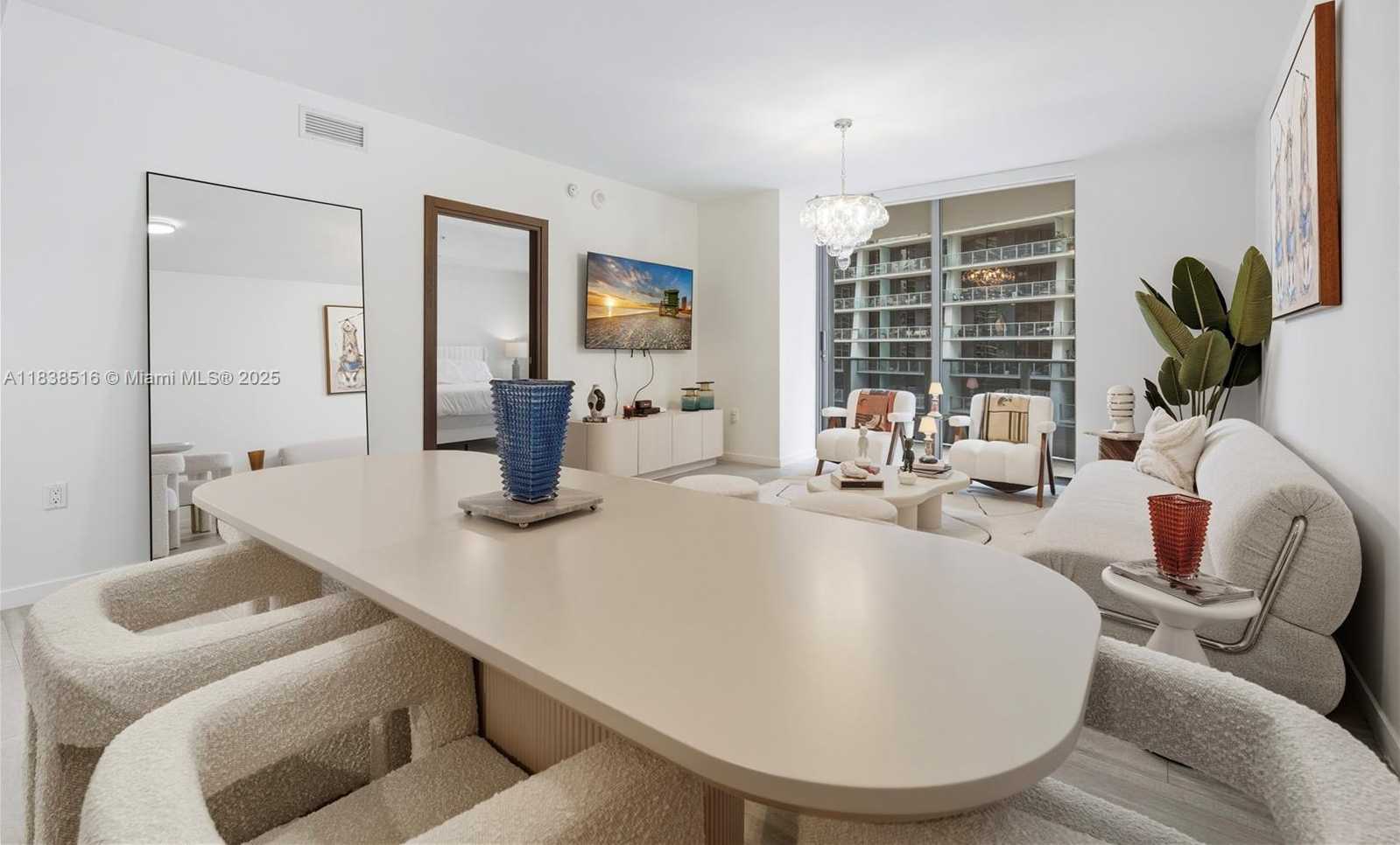 Small Image of 1000 BRICKELL PLZ #2805, Miami Number 6