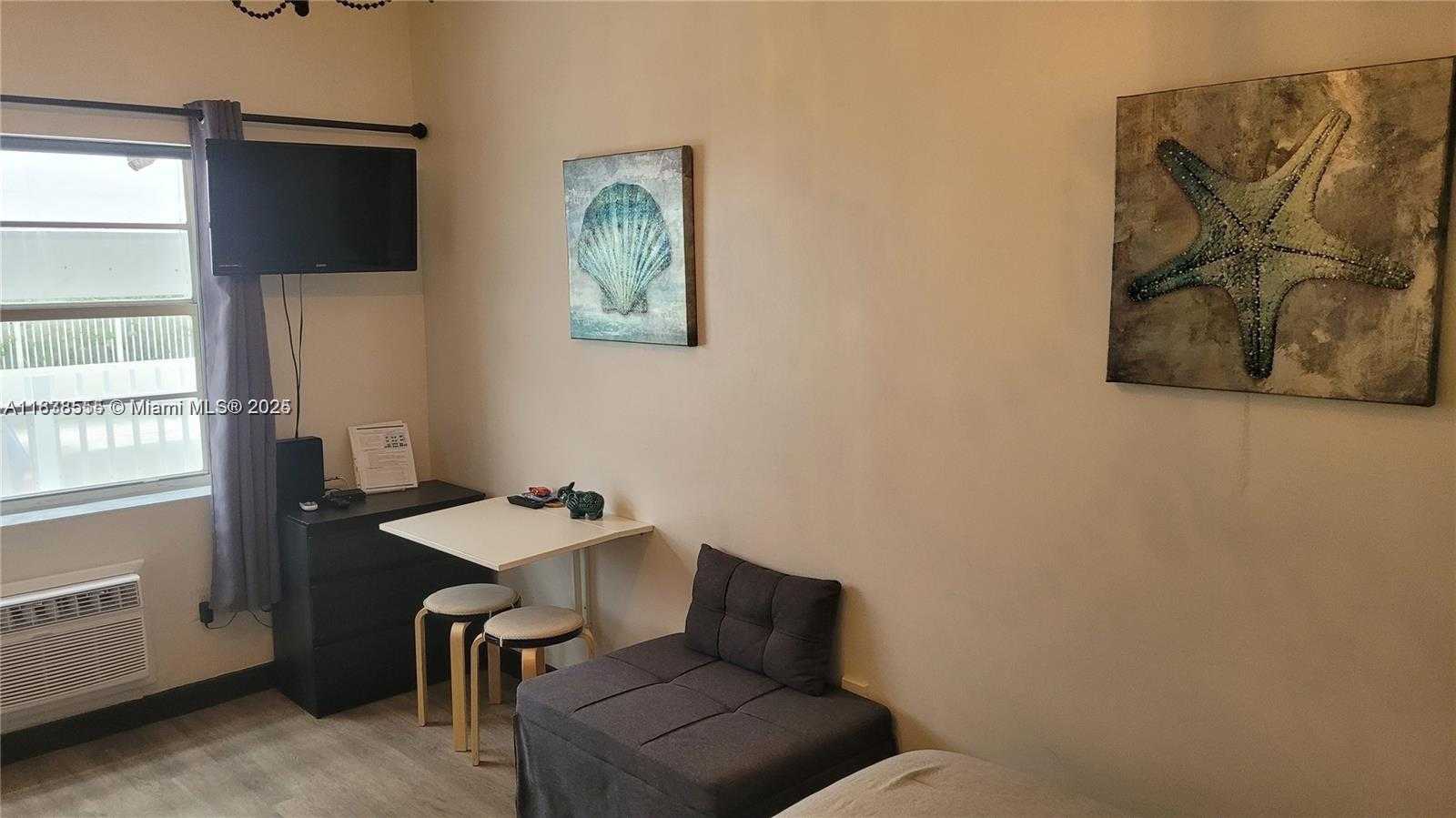 Small Image of 335 OCEAN DR #131, Miami Beach Number 12