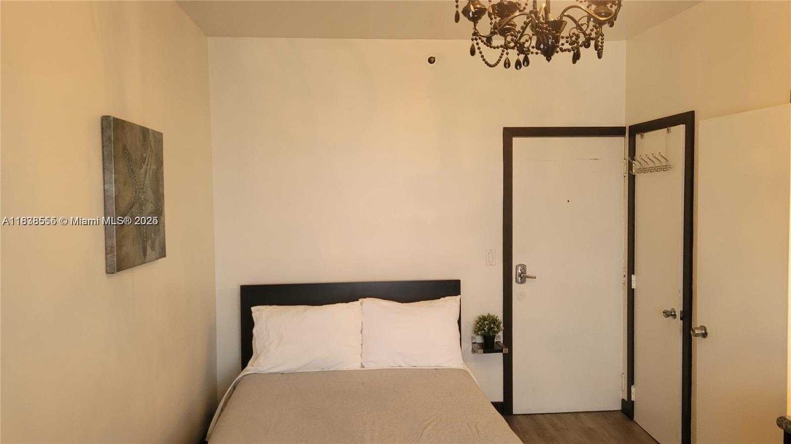 Small Image of 335 OCEAN DR #131, Miami Beach Number 14