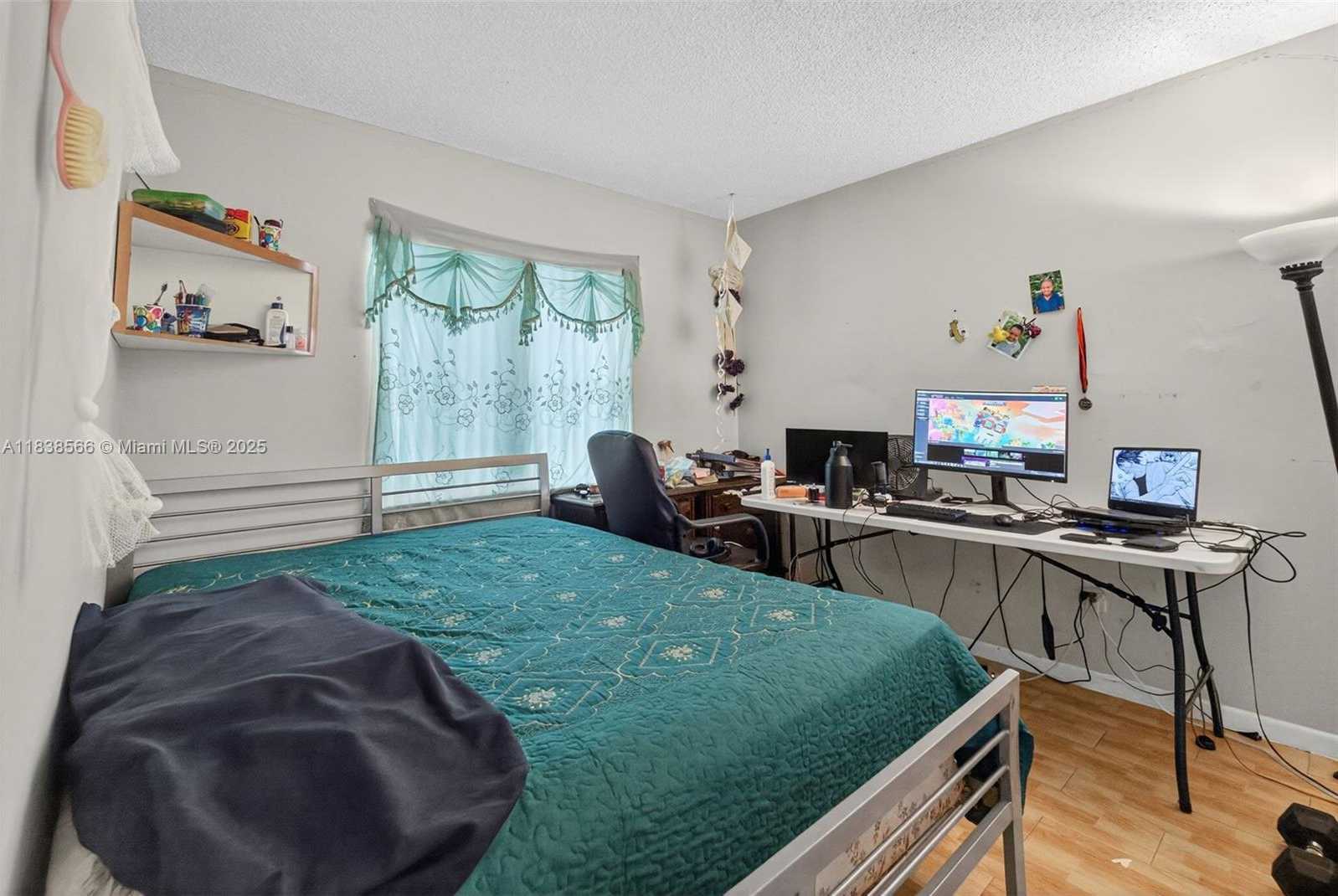 Small Image of 1600 GRANFERN AVE, West Palm Beach Number 21