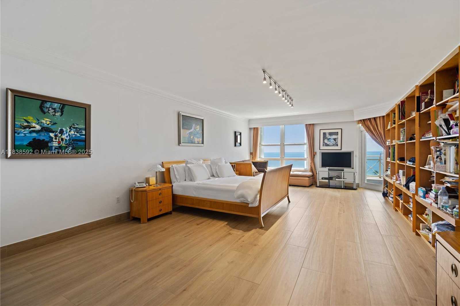 Small Image of 445 GRAND BAY DR #1011, Key Biscayne Number 18