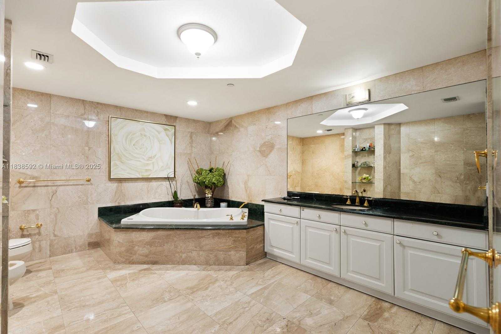 Small Image of 445 GRAND BAY DR #1011, Key Biscayne Number 21
