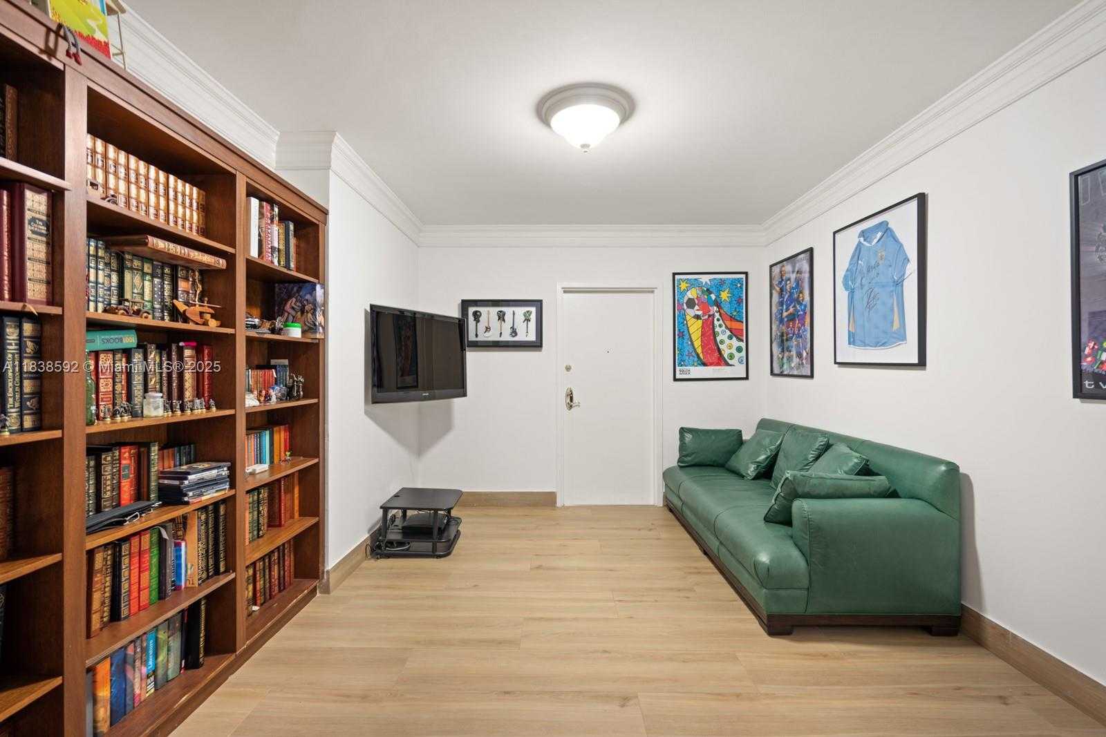 Small Image of 445 GRAND BAY DR #1011, Key Biscayne Number 23