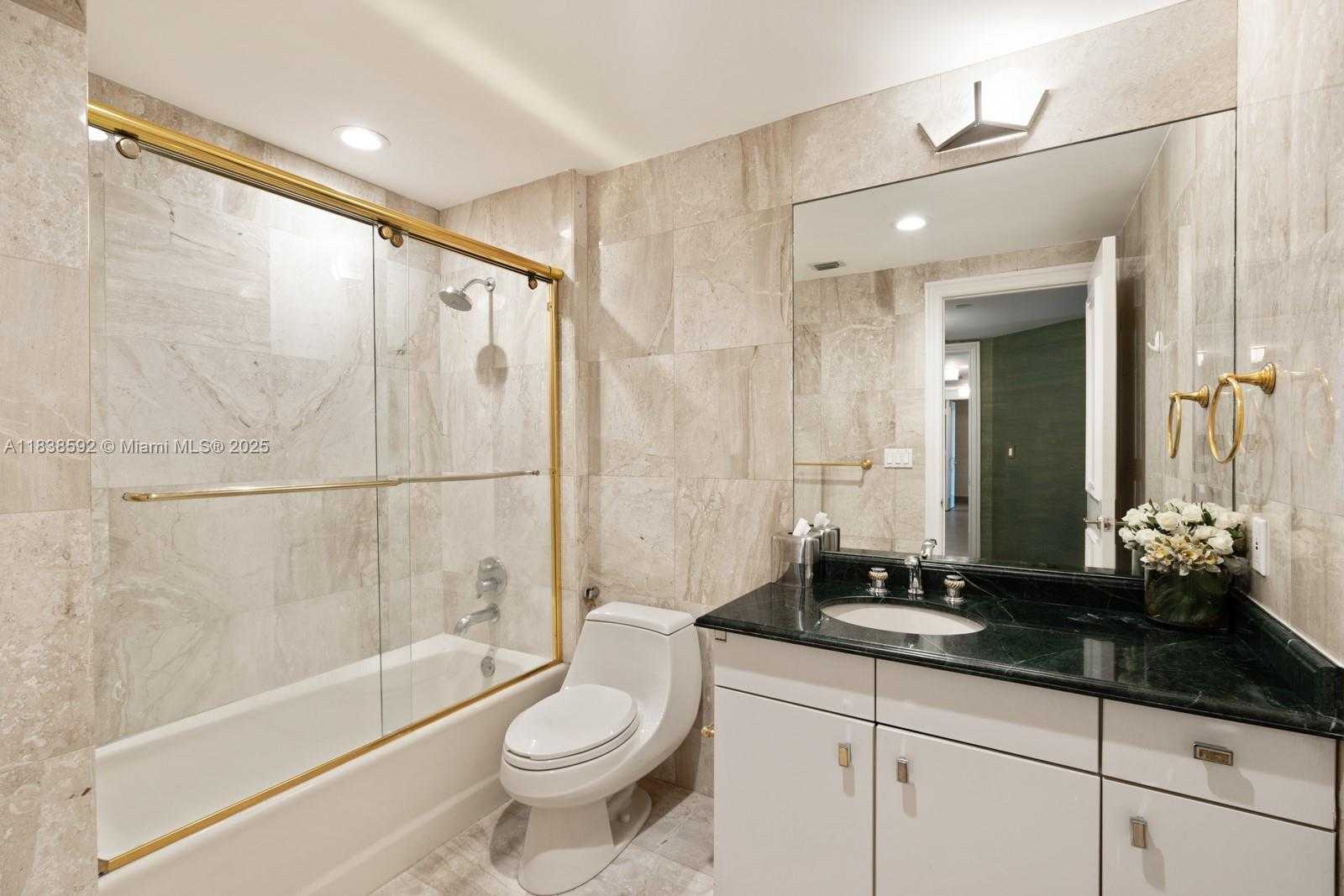 Small Image of 445 GRAND BAY DR #1011, Key Biscayne Number 25