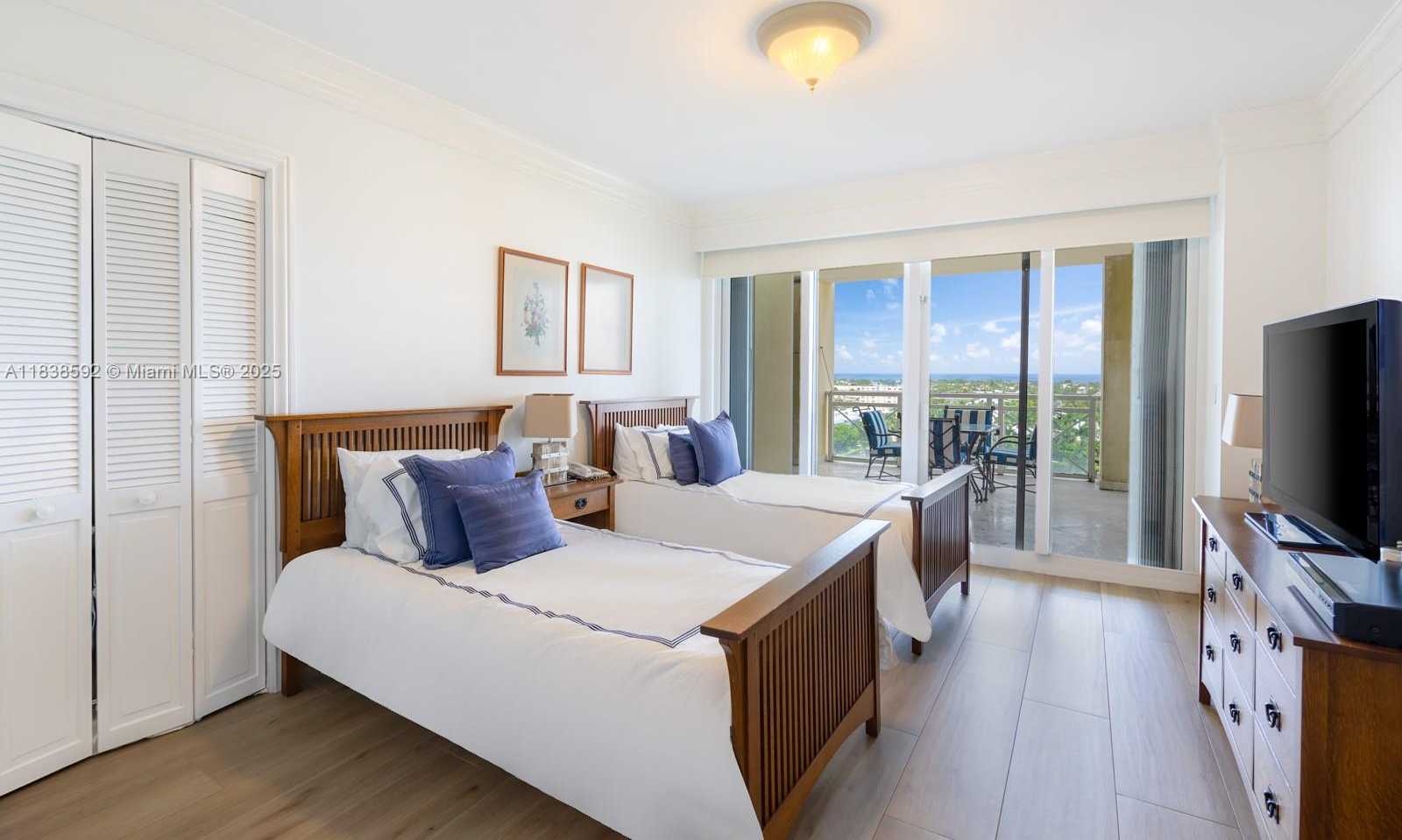 Small Image of 445 GRAND BAY DR #1011, Key Biscayne Number 31