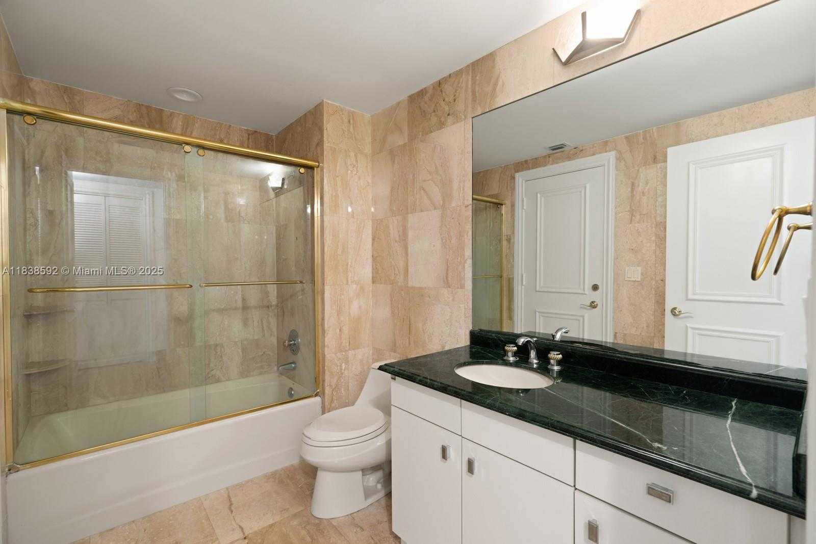 Small Image of 445 GRAND BAY DR #1011, Key Biscayne Number 32