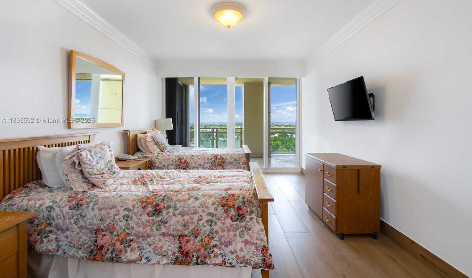 Small Image of 445 GRAND BAY DR #1011, Key Biscayne Number 33