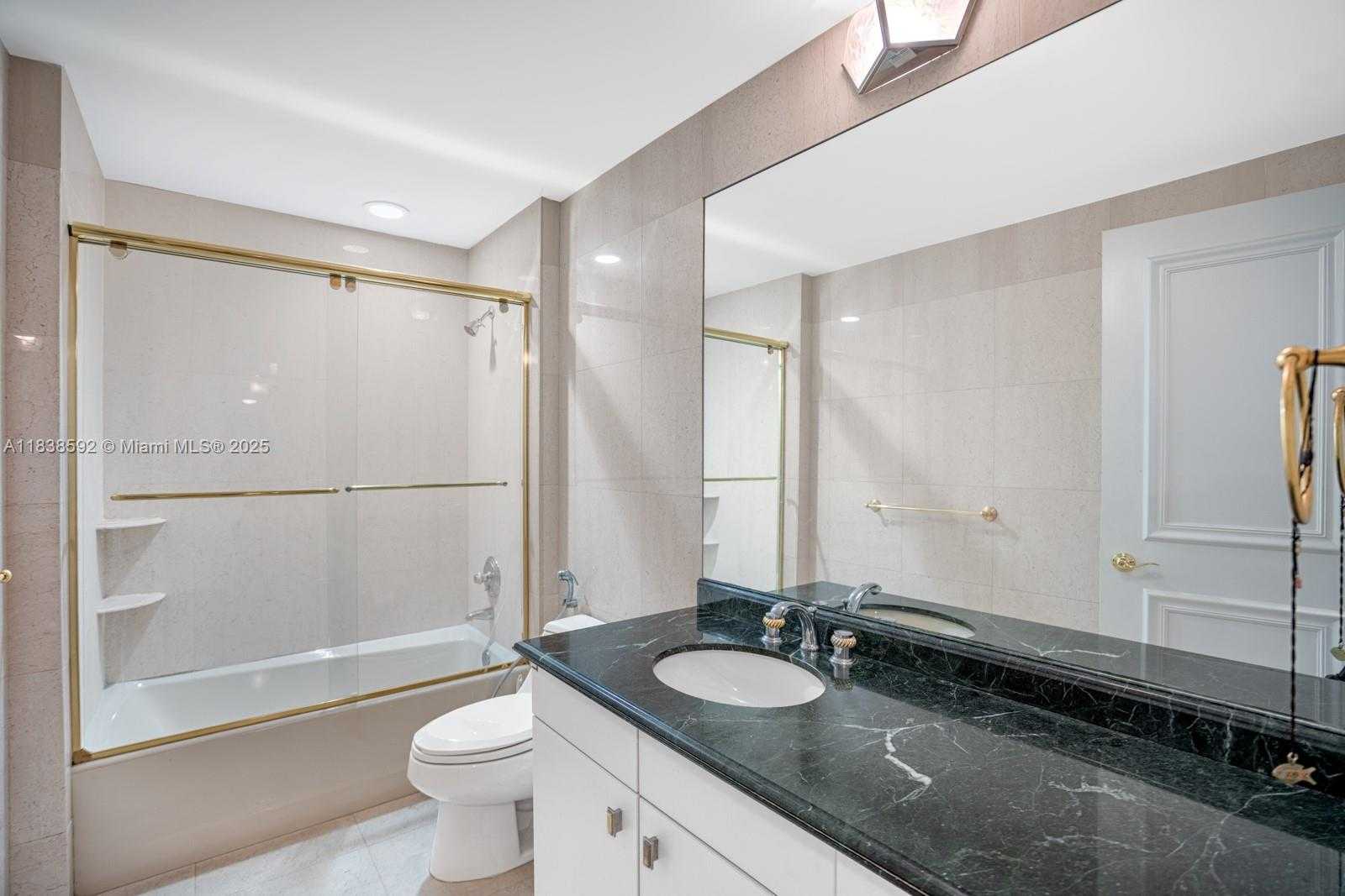 Small Image of 445 GRAND BAY DR #1011, Key Biscayne Number 35