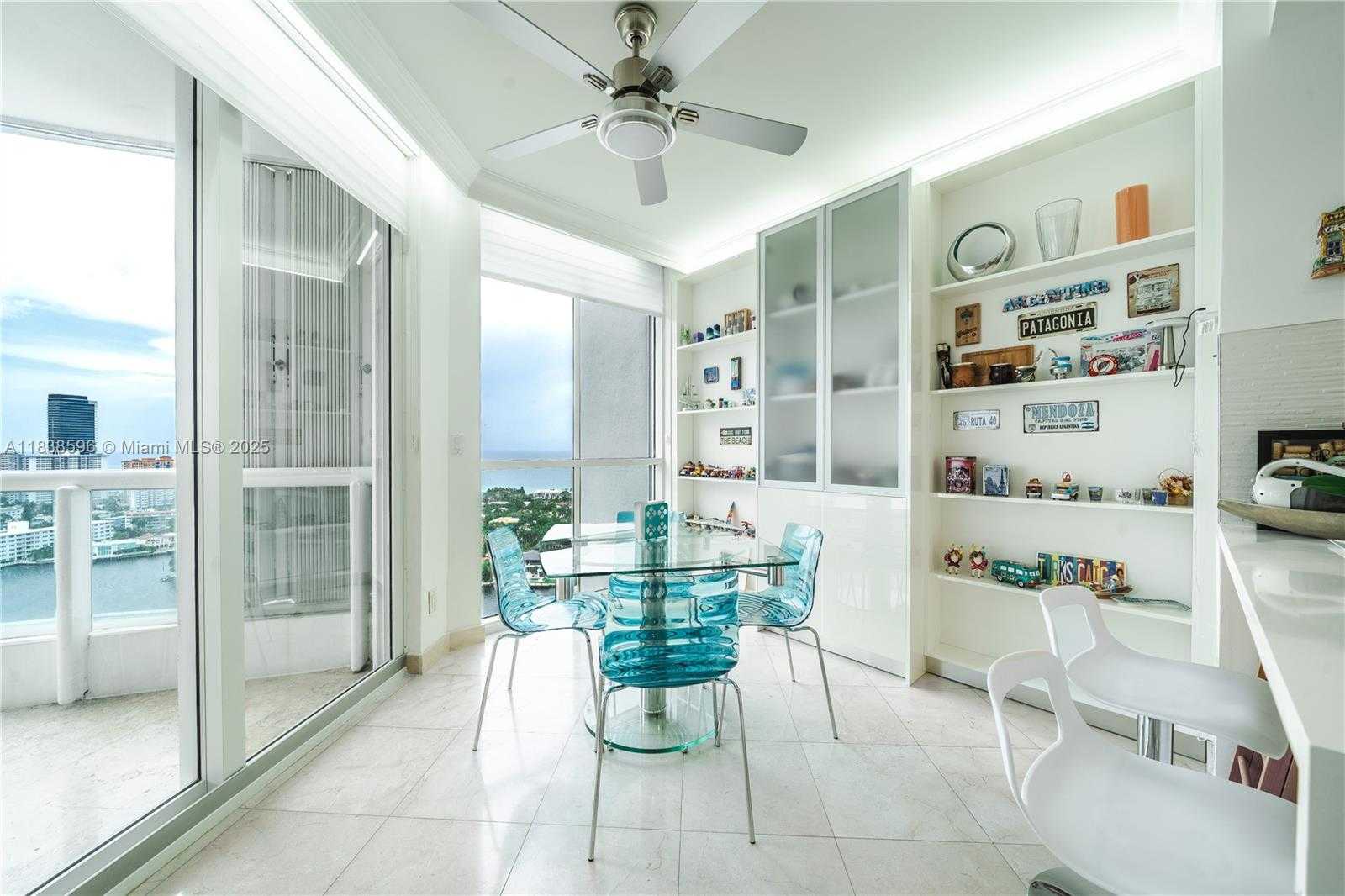 Small Image of 21050 POINT PL #2601, Aventura Number 20