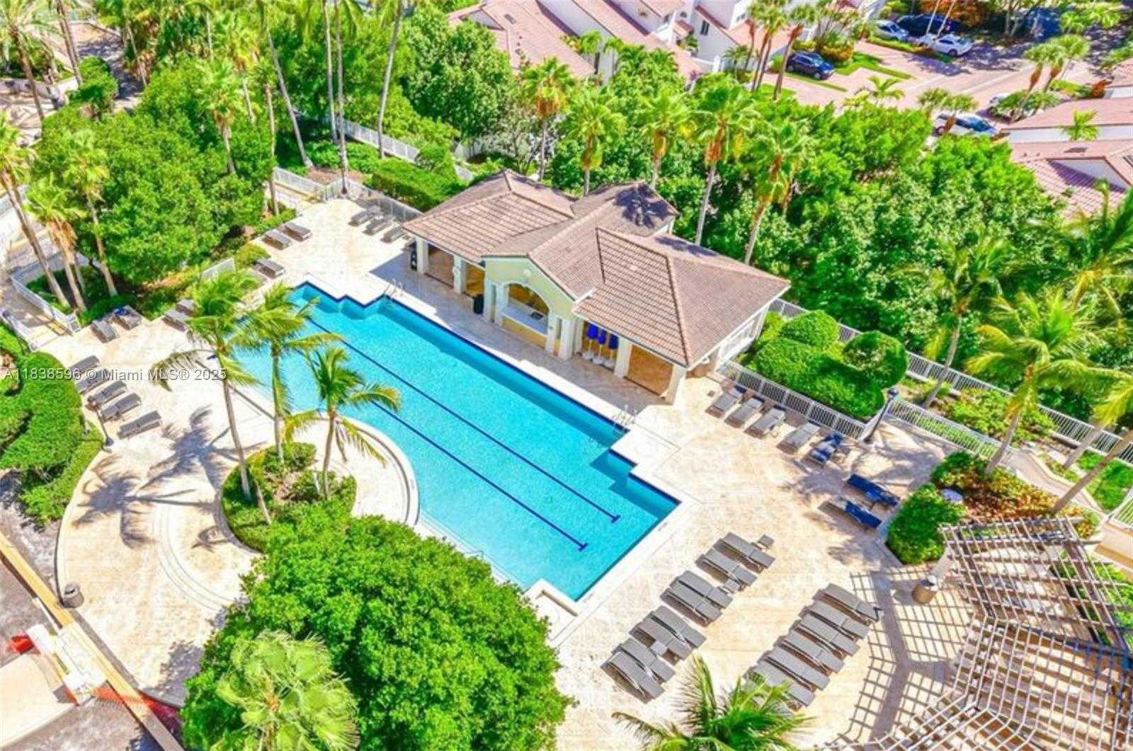 Small Image of 21050 POINT PL #2601, Aventura Number 43
