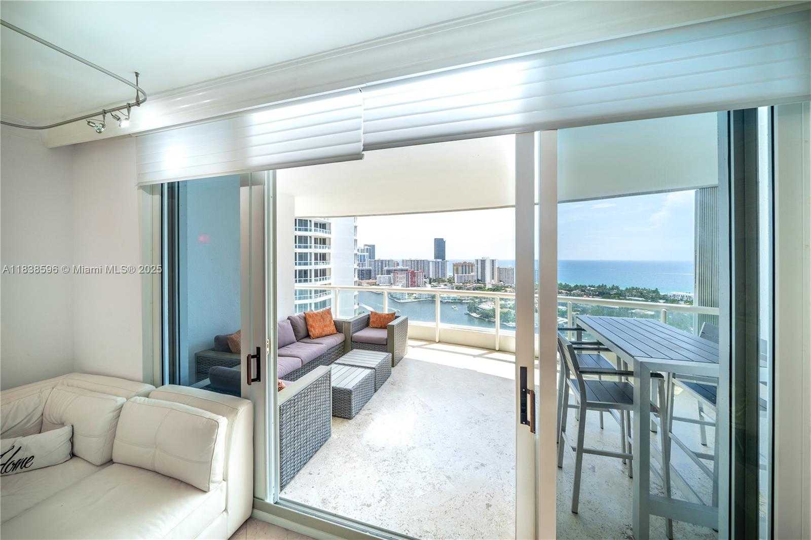 Small Image of 21050 POINT PL #2601, Aventura Number 8
