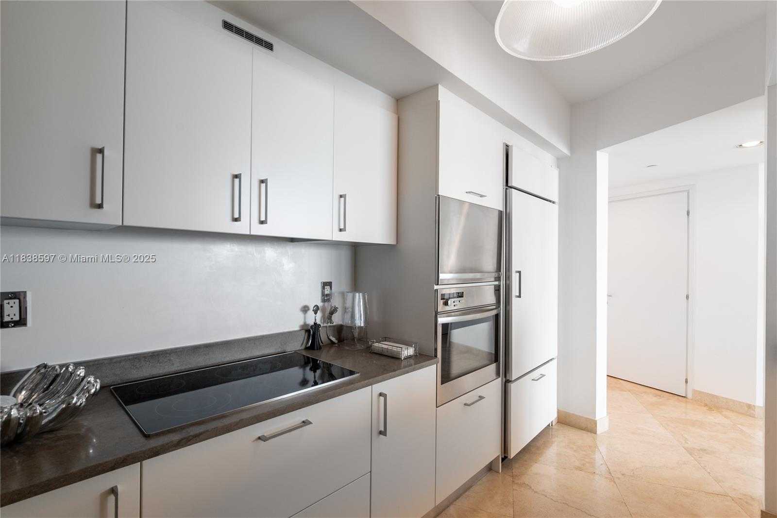 Small Image of 450 ALTON RD #2001, Miami Beach Number 16