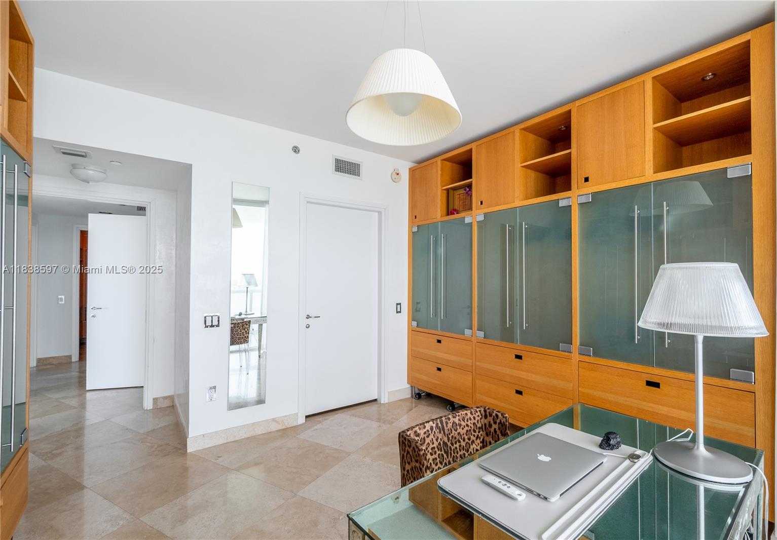 Small Image of 450 ALTON RD #2001, Miami Beach Number 18