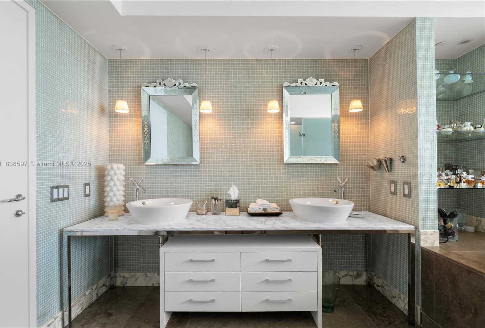 Small Image of 450 ALTON RD #2001, Miami Beach Number 31