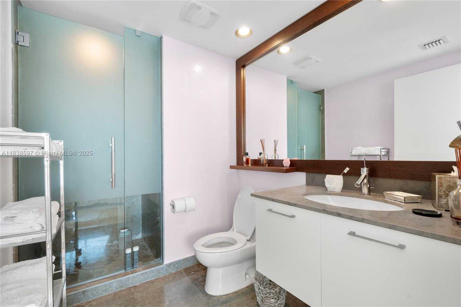 Small Image of 450 ALTON RD #2001, Miami Beach Number 40