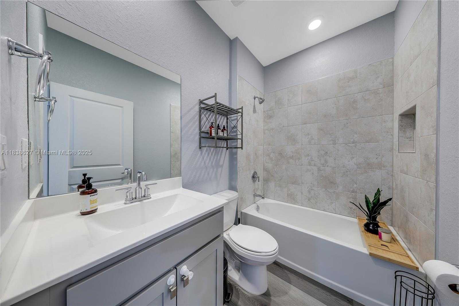 Small Image of 1079 SOUTH EAST 23RD TER, Homestead Number 13