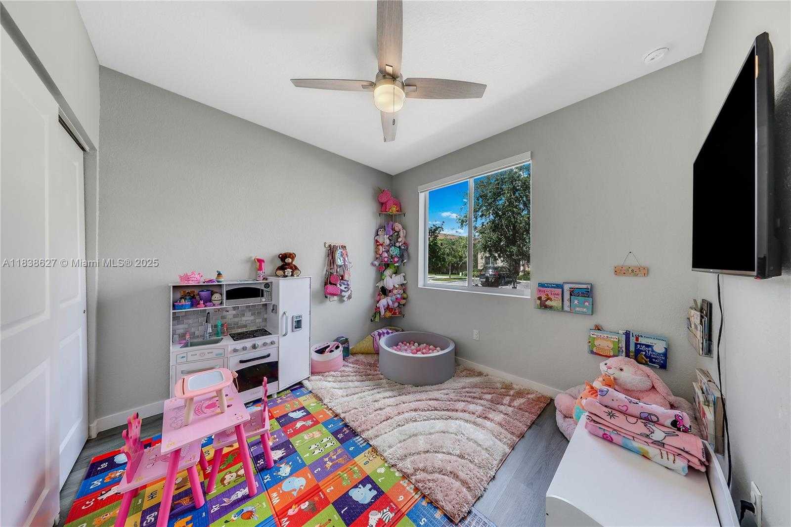 Small Image of 1079 SOUTH EAST 23RD TER, Homestead Number 14