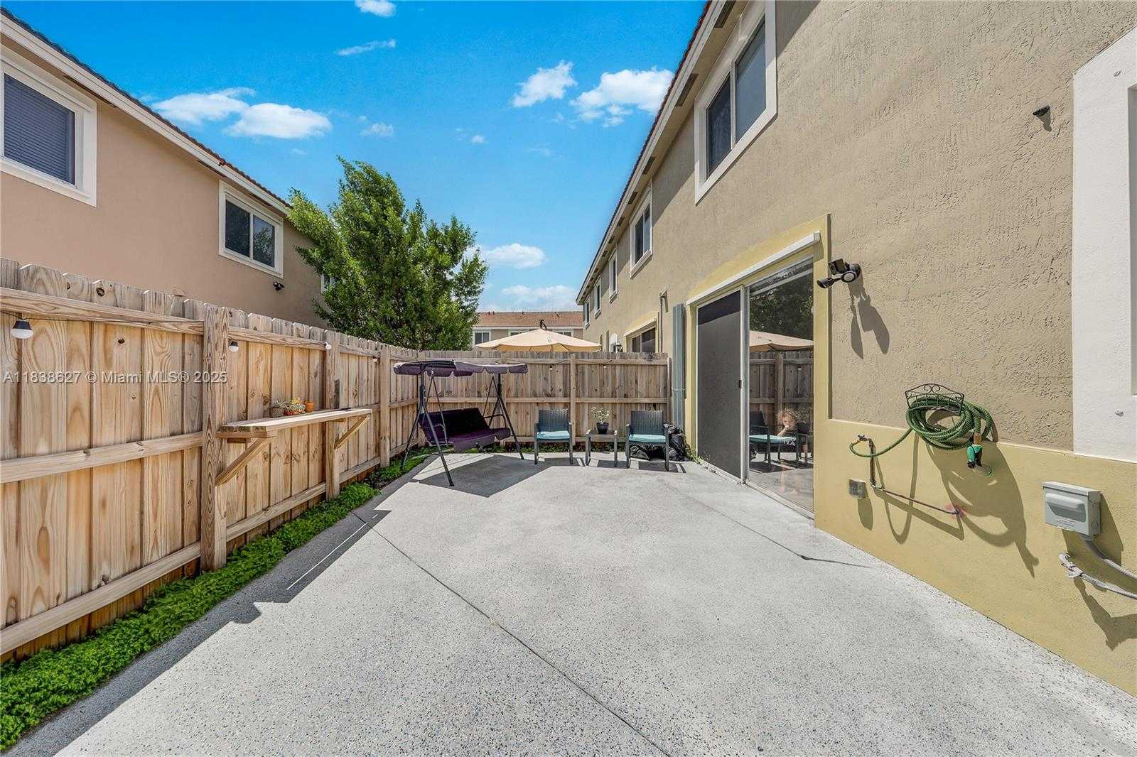 Small Image of 1079 SOUTH EAST 23RD TER, Homestead Number 24