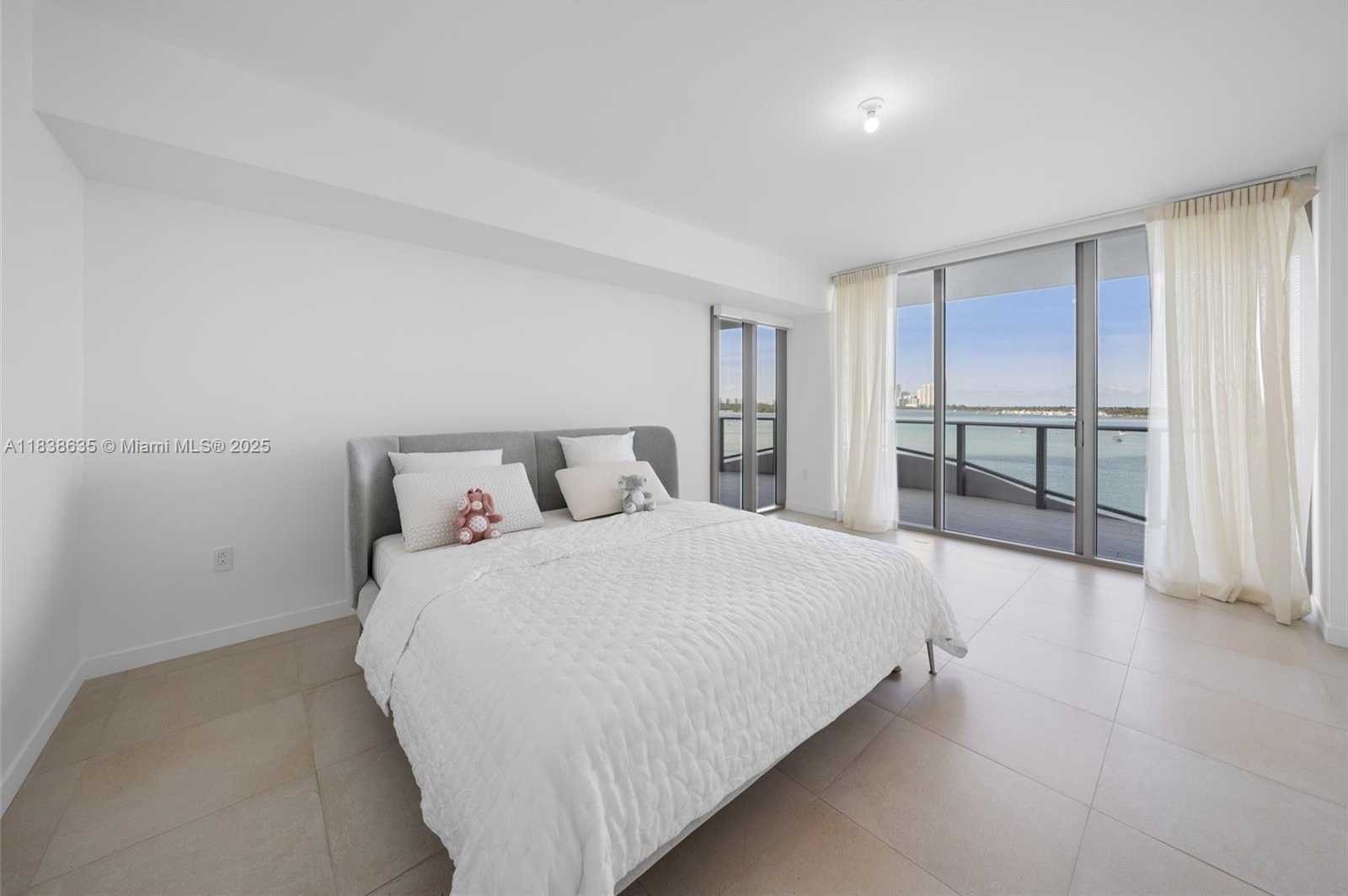 Small Image of 1135 103RD ST #702, Bay Harbor Islands Number 17