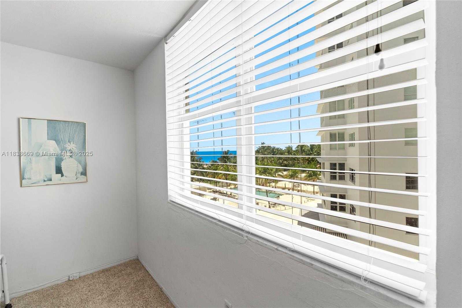 Small Image of 5001 COLLINS AVE #4G, Miami Beach Number 22