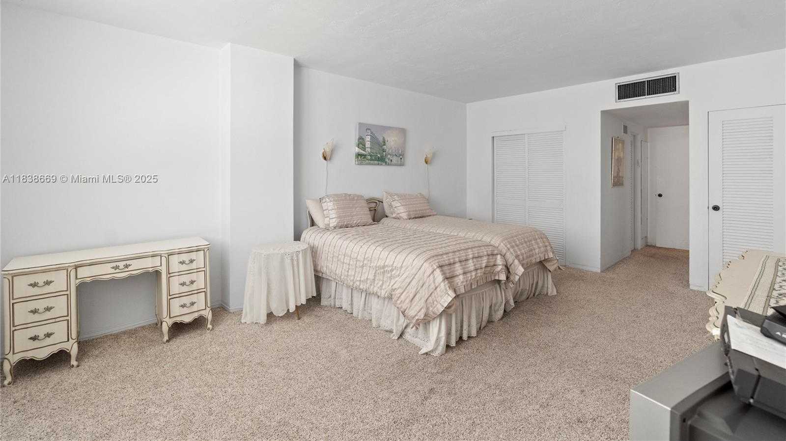 Small Image of 5001 COLLINS AVE #4G, Miami Beach Number 23