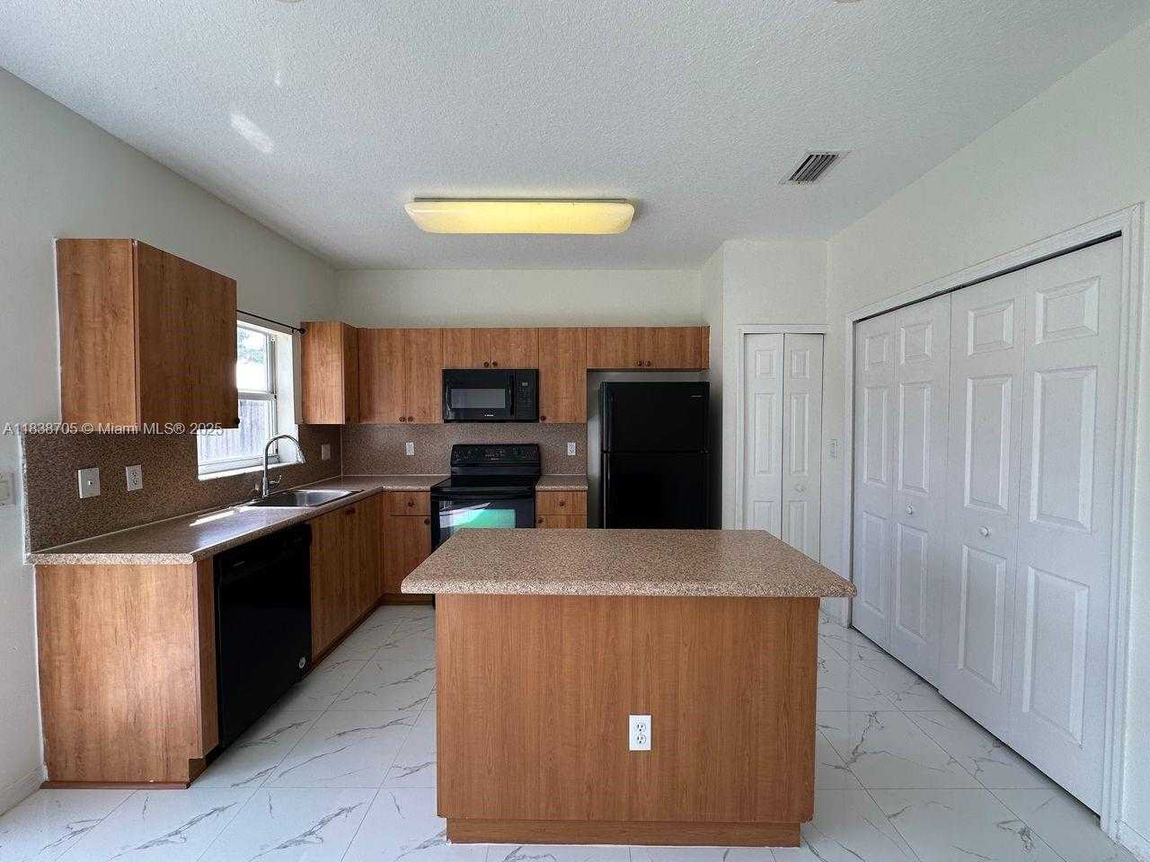 Small Image of 2920 SOUTH EAST 15THTER, Homestead Number 10