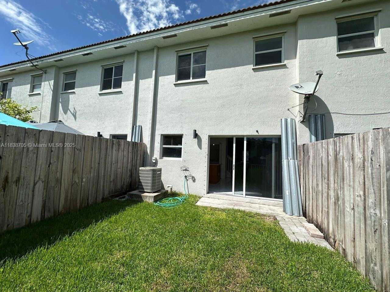 Small Image of 2920 SOUTH EAST 15THTER, Homestead Number 12