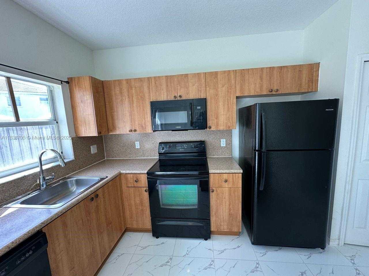 Small Image of 2920 SOUTH EAST 15THTER, Homestead Number 7