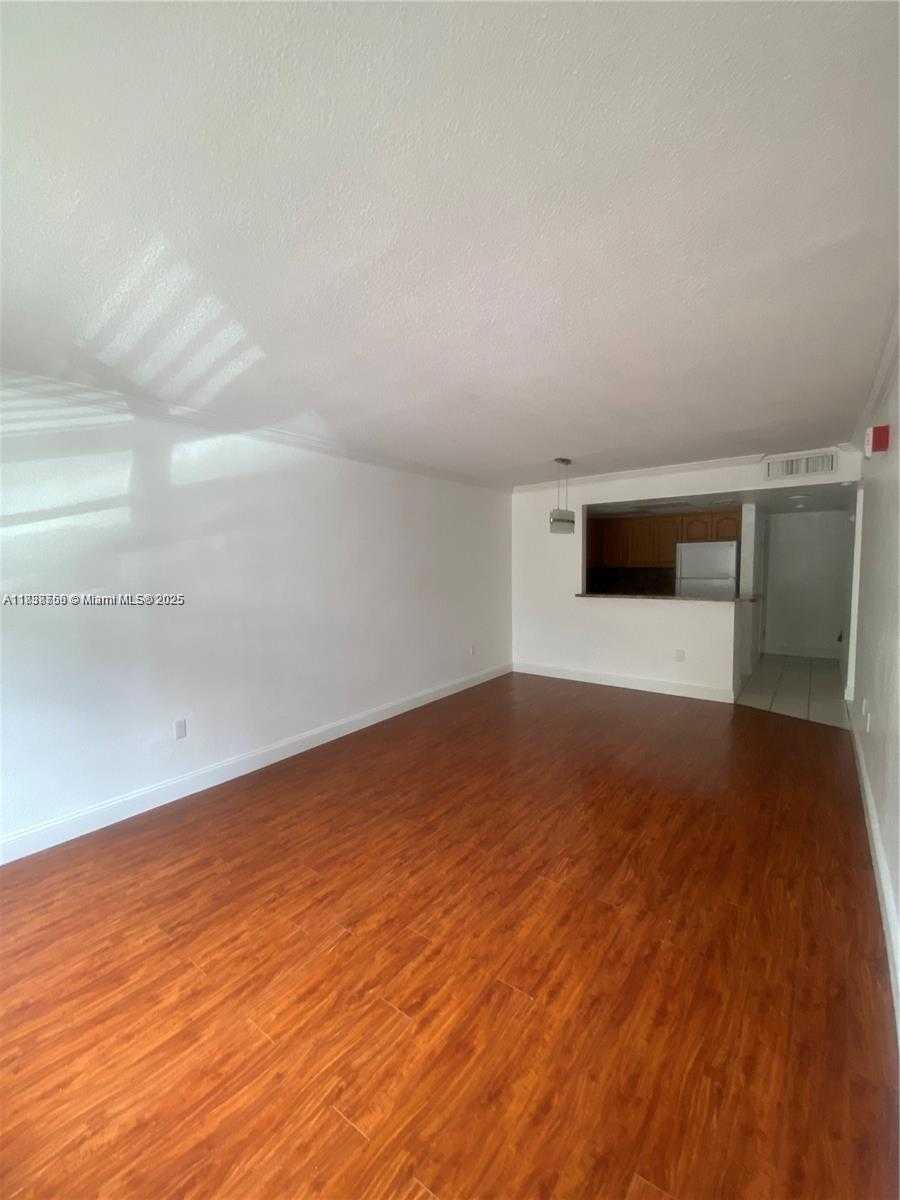 Small Image of 13920 LAKE PLACID CT #B15, Miami Lakes Number 4