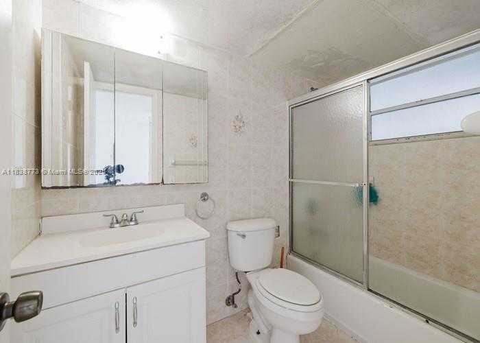 Small Image of 7300 WAYNE AVE #418, Miami Beach Number 16
