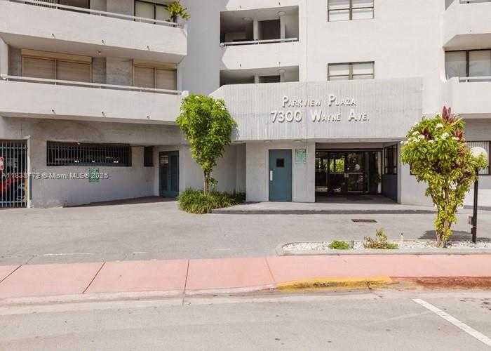 Small Image of 7300 WAYNE AVE #418, Miami Beach Number 2