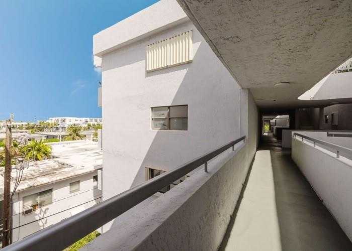 Small Image of 7300 WAYNE AVE #418, Miami Beach Number 4