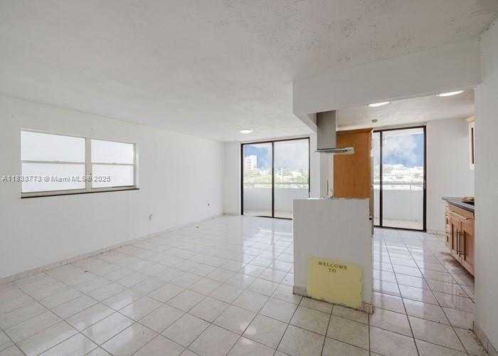Small Image of 7300 WAYNE AVE #418, Miami Beach Number 8