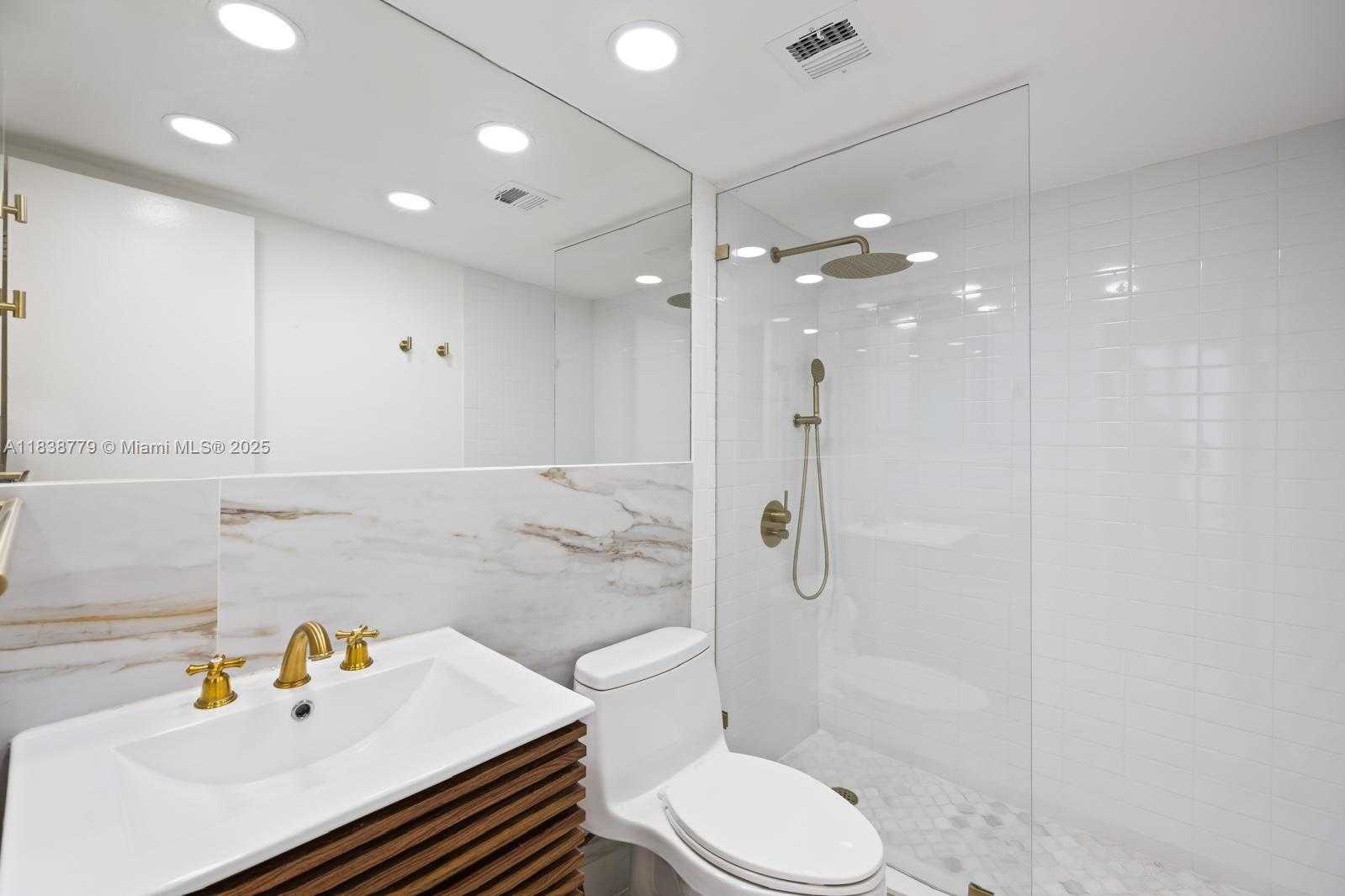 Small Image of 1440 BRICKELL BAY DR #307, Miami Number 15
