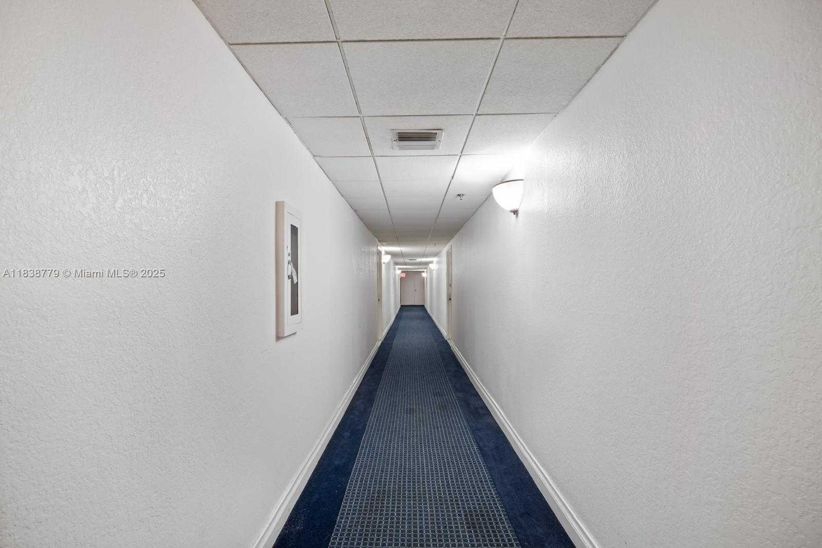 Small Image of 1440 BRICKELL BAY DR #307, Miami Number 26