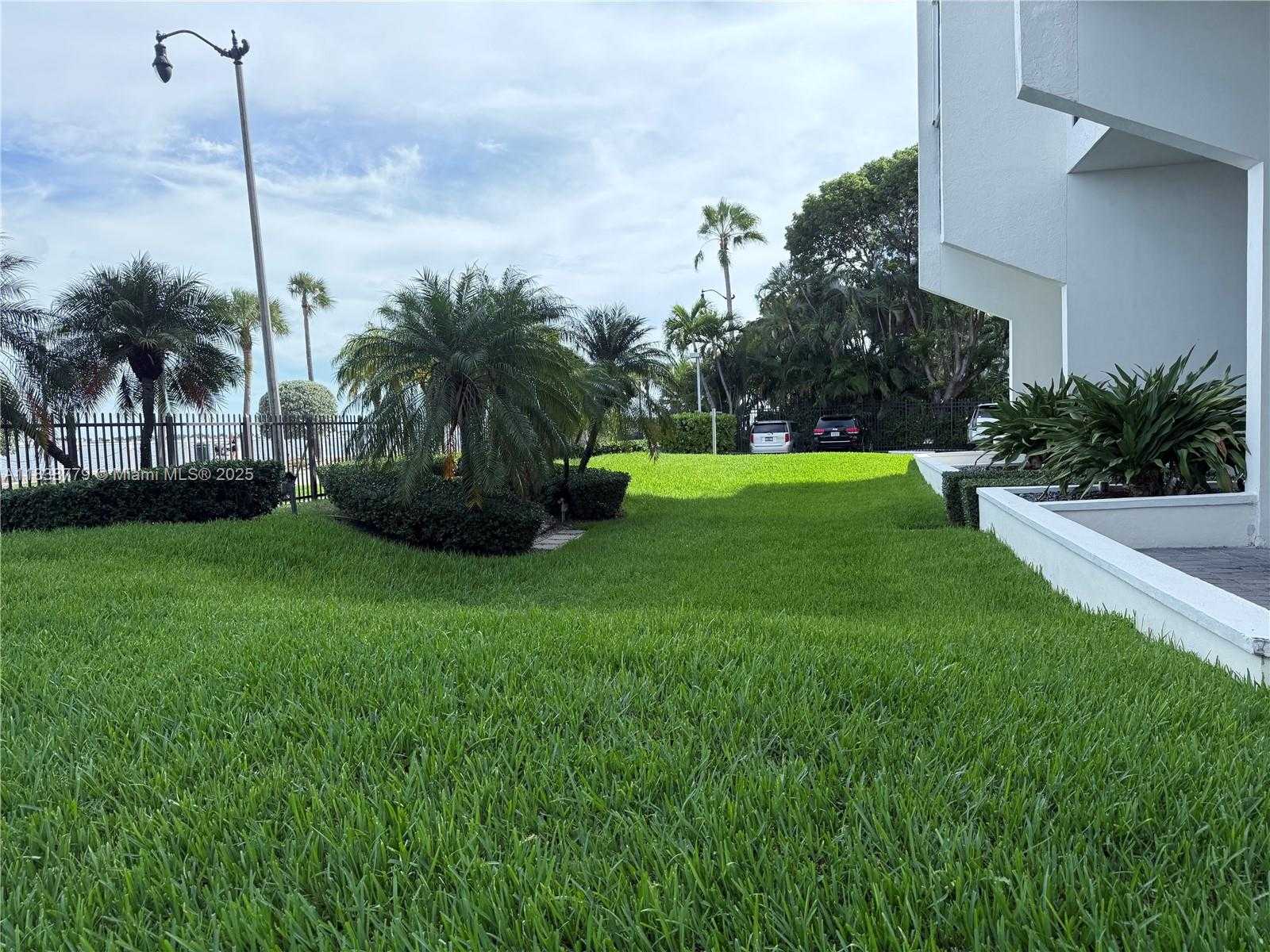 Small Image of 1440 BRICKELL BAY DR #307, Miami Number 27
