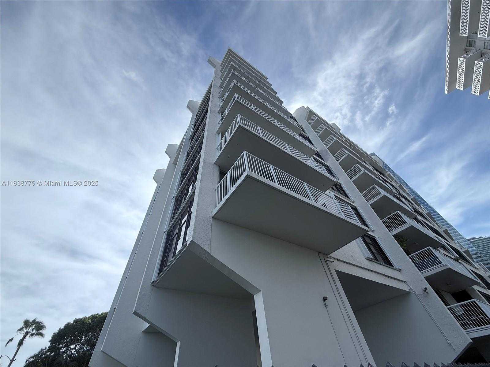 Small Image of 1440 BRICKELL BAY DR #307, Miami Number 29
